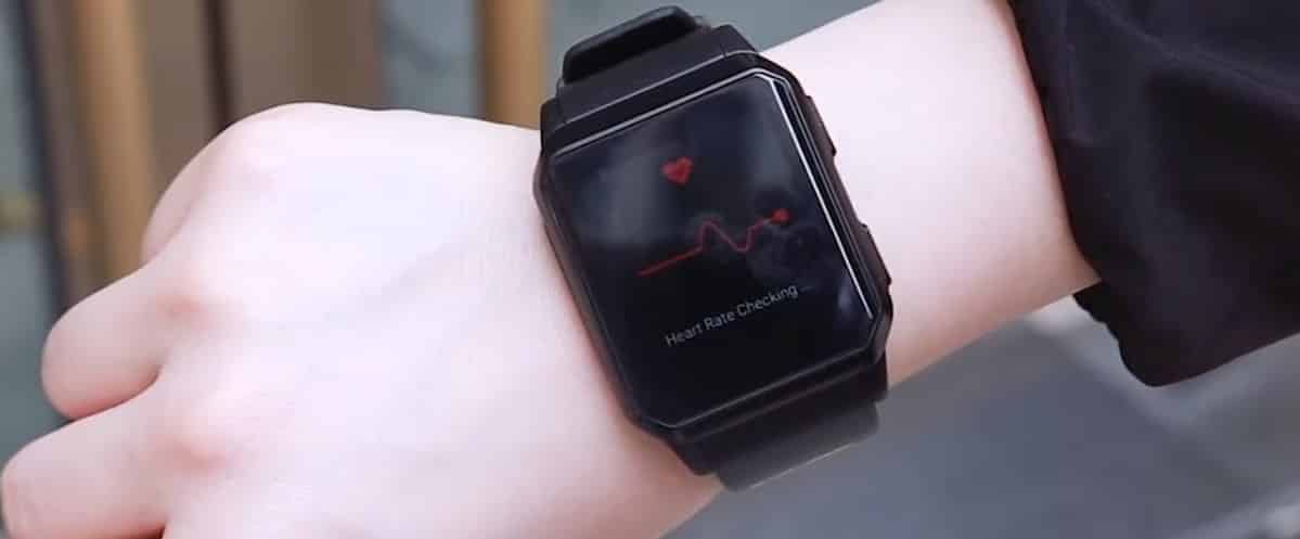 vòng đeo tay là đồng hồ đo nhiệt tim