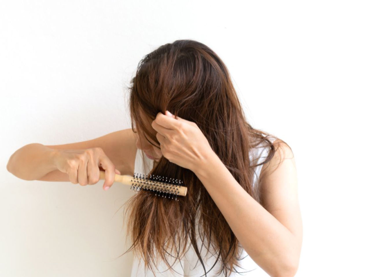 Cơ chế hoạt động của tóc nhuộm diễn ra như thế nào? Và mang lại hậu quả gì cho mái tóc?
